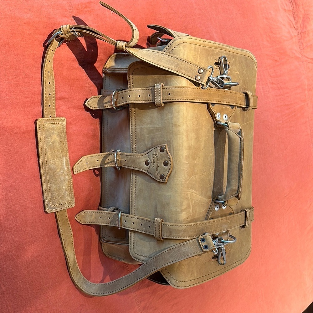Saddleback Leather Duffle Bag Tobacco-Like New